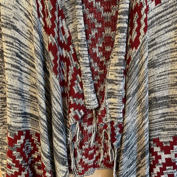 Women’s Cardigan Sweater EUC - Picture 2 of 3